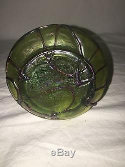 LRG IRIDESCENT GLASS LOETZ THREADED VASE C. 1900 8 In. GREEN PURPLE ART NOUVEAU