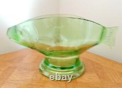 L. E. Smith Depression Green Uranium Glass King Fish Bowl or Vase ca1931