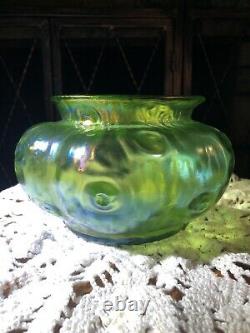 Loetz Crete Rusticana Bohemian Green Iridescent Art Nouveau Glass Vase c. 1900