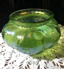 Loetz Crete Rusticana Bohemian Green Iridescent Art Nouveau Glass Vase c. 1900