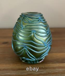 Loetz Formosa Crete Art Glass Cabinet Vase Iridescent Blown Glass Art Nouveau