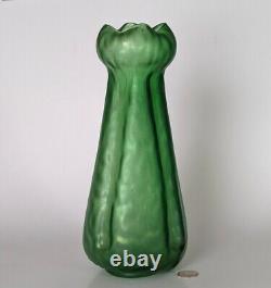 Loetz Kralik Bohemian Czech Art Nouveau 11.5 Green Glass Vase Excellent