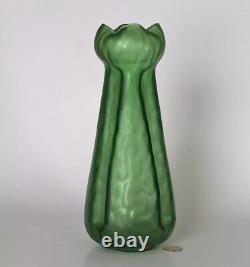 Loetz Kralik Bohemian Czech Art Nouveau 11.5 Green Glass Vase Excellent