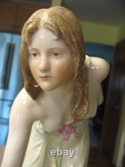 Meissen Art Nouveau Porcelain Figurine Lady Green Dress Ball Player about 15T