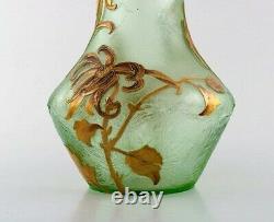 Montjoye, France. Large art nouveau vase in mouth-blown art glass. 1880-1900