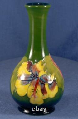 Moorcroft Hibiscus 16cm tall Vase