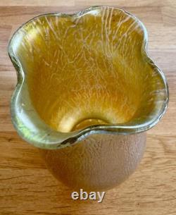 Pale yellowithgreen/blue iridescent Loetz'Mimosa' vase, 1898