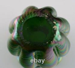 Pallme-König Art Nouveau vase in green iridescent art glass. Approx. 1900