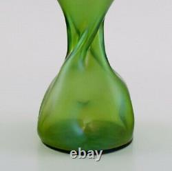 Pallme-König Art Nouveau vase in green mouth-blown art glass. Approx. 1910