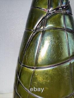 Palme Konig Art Nouveau Vase, Missing Base 11 1/4 Green iridescent glass