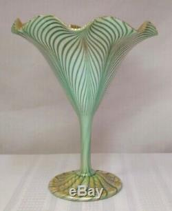 Quezal, Flower Floriform Vase, Green Pulled Feather, Zipper Foot, Nice