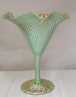 Quezal, Flower Floriform Vase, Green Pulled Feather, Zipper Foot, Nice