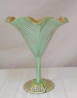 Quezal, Flower Floriform Vase, Green Pulled Feather, Zipper Foot, Nice