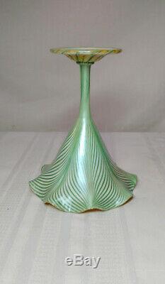 Quezal, Flower Floriform Vase, Green Pulled Feather, Zipper Foot, Nice