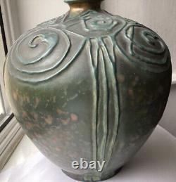 RARE BALUSTER ART NOUVEAU AMPHORA GILT GREEN GOLD CERAMIC VASE 9 T 8 W 1423g