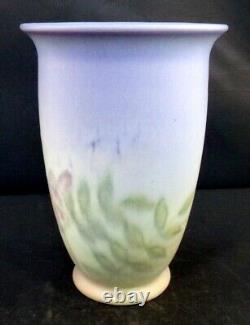 ROOKWOOD Vase Kataro Shirayamadani. SIGNED. Vellum. Shape 6357 1944 6.5