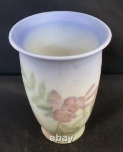 ROOKWOOD Vase Kataro Shirayamadani. SIGNED. Vellum. Shape 6357 1944 6.5