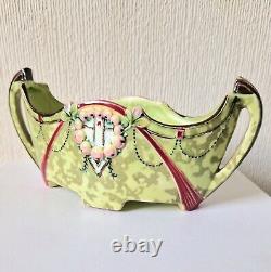 Rare Art Nouveau Antique Duxer Porzellan-Manufaktur (Dux) Light Green Jardiniere