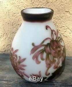 Rare Cameo Translucent Glass Art Nouveau Chrysanthemum Vase Signed Galle