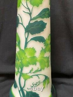 Reproduction GALLE Art Nouveau GREEN IVY Cameo Art Glass Vase 14 1/2