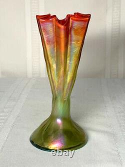 Rindskopf, Grenada, Pleated Fan Vase, Excellent Two Toned Color, Great Condition