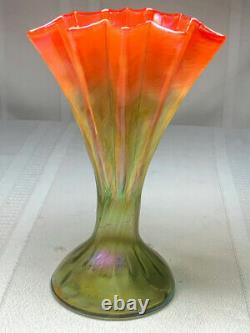 Rindskopf, Grenada, Pleated Fan Vase, Excellent Two Toned Color, Great Condition