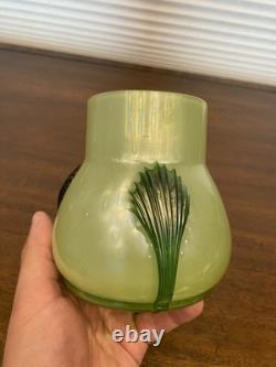 STUNNING ART NOUVEAU Kralik Green Tri Claw Art Glass Vase 4.75H