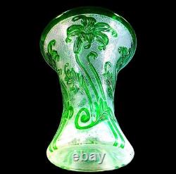 SUPERB, LARGE SIGNED THOMAS WEBB & Sons GREEN CAMEO ART NOUVEAU GLASS VASE
