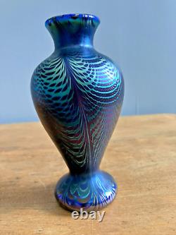 Satava Studio R Gibbons 5 1/2 Iridescent Purple Blue Green Cabinet Vase 1981
