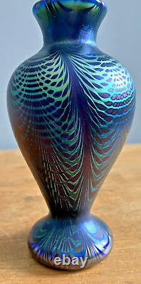Satava Studio R Gibbons 5 1/2 Iridescent Purple Blue Green Cabinet Vase 1981