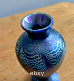 Satava Studio R Gibbons 5 1/2 Iridescent Purple Blue Green Cabinet Vase 1981