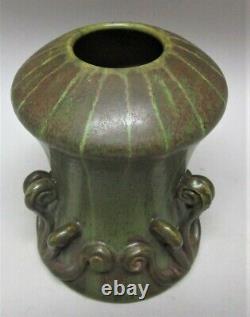 Superb KEN NICHOLS EPHRAIM Art Pottery Vase with Fiddlehead Ferns art nouveau