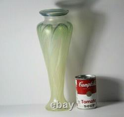 Tall 1981 Vandermark Studios Green Pulled Feather Iridescent Aurene 0448 Vase