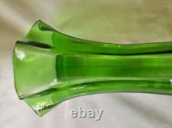 Tall Art nouveau green glass vase, Circa 1900