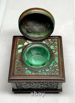 Tiffany Studios, Grapevine 3 Inkwell Green Favrile Glass, Outstanding Patina