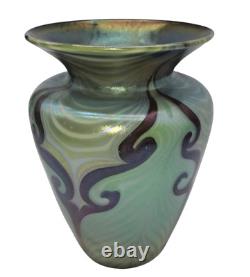 Vandermark Art Nouveau Pulled Feather Iridescent Vase Signed DM/SS 1979