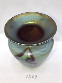 Vandermark Art Nouveau Pulled Feather Iridescent Vase Signed DM/SS 1979