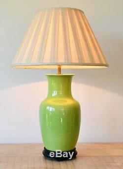 Vintage Oriental Chinese Style Green Ceramic Vase Brass Side Table Hall Lamp