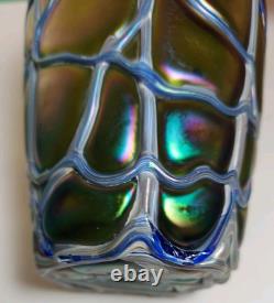 Vintage Pallme Konig Art Nouveau Iridescent GREEN glass threaded vase 8 5/8 tal