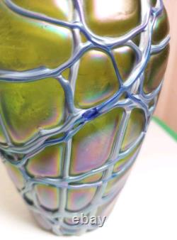 Vintage Pallme Konig Art Nouveau Iridescent GREEN glass threaded vase 8 5/8 tal