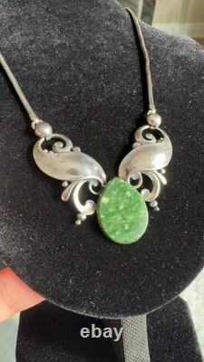 Vintage Simmons Art Nouveau Sterling Silver And Natural Green Stone Necklace